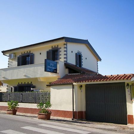 Guest House Capitan Libeccio Тропеа Екстериор снимка