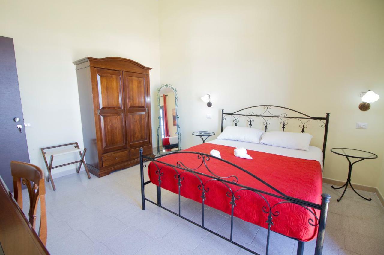Guest House Capitan Libeccio Тропеа Екстериор снимка