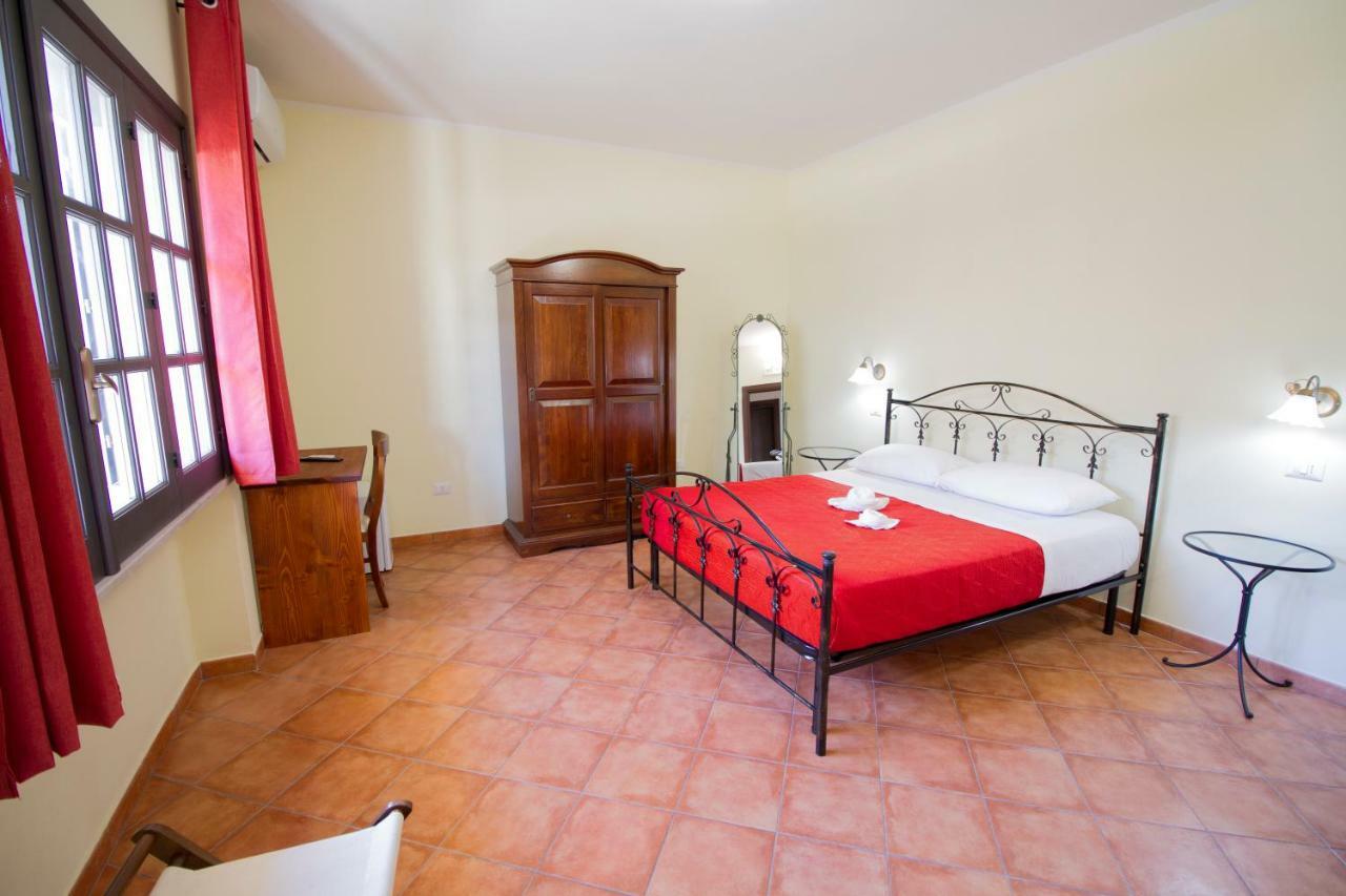 Guest House Capitan Libeccio Тропеа Екстериор снимка